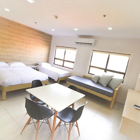 Felix Residences Cebu Buitenkant foto